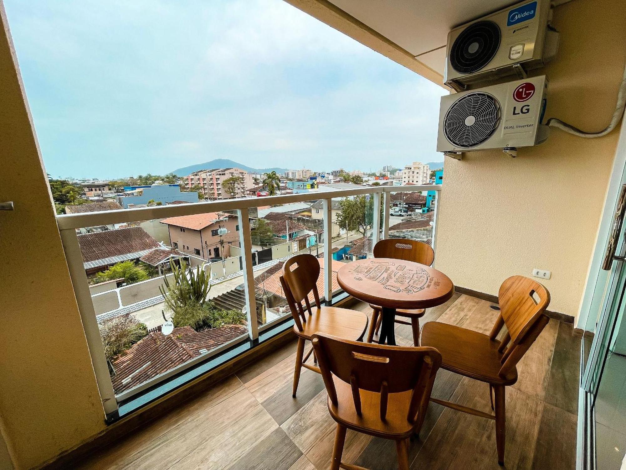 Apto Alto Padrao C/ Suite, Smartv, Wi-fi E Piscina * Ubatuba