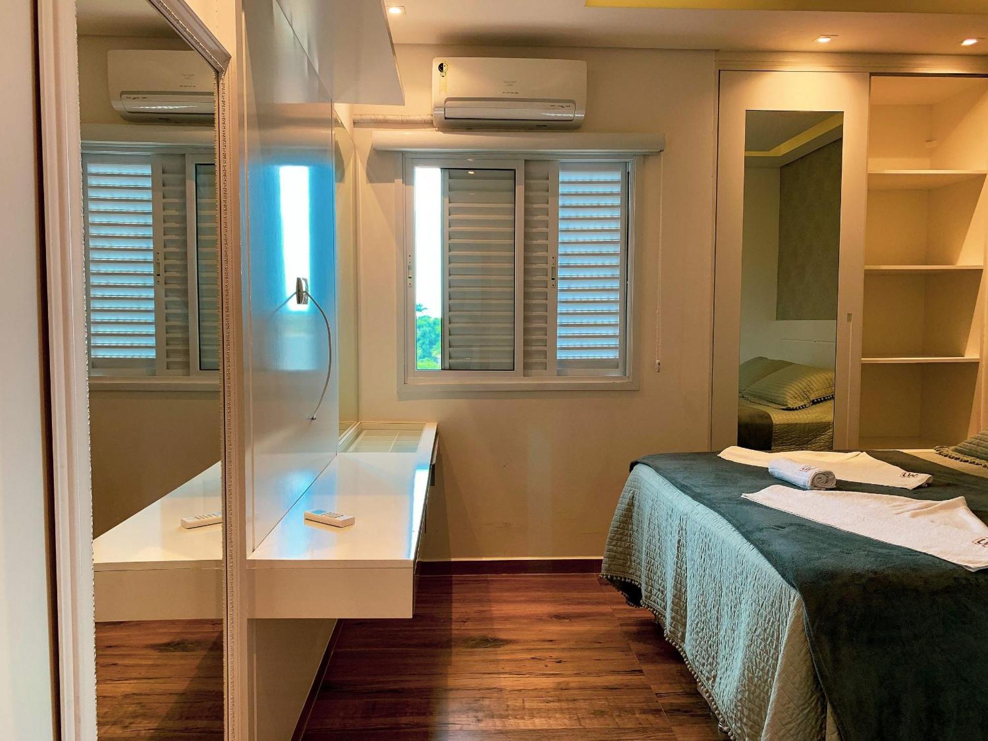 Apto Alto Padrao C/ Suite, Smartv, Wi-fi E Piscina Casa de férias Ubatuba