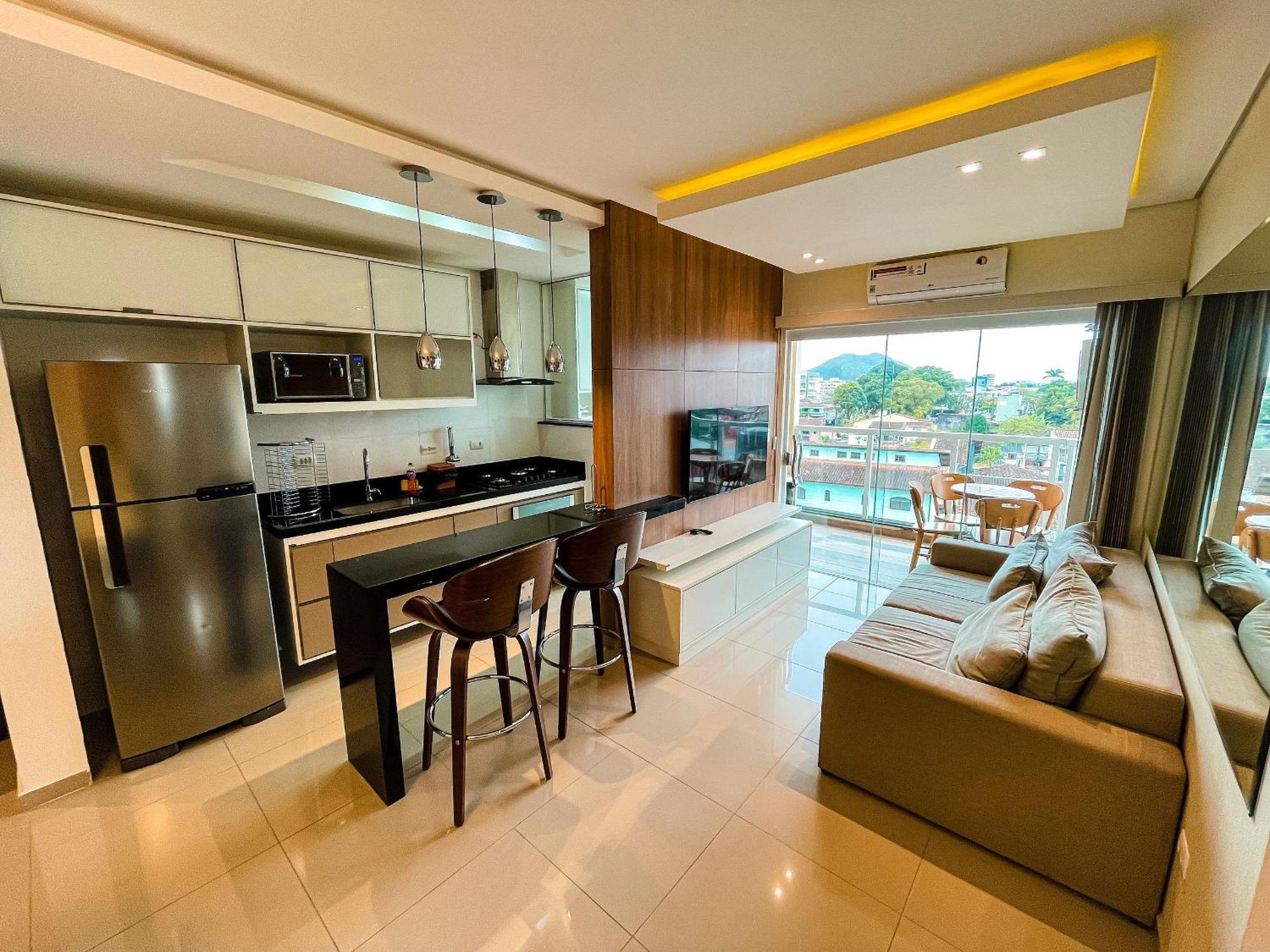 Apto Alto Padrao C/ Suite, Smartv, Wi-fi E Piscina Casa de férias Ubatuba